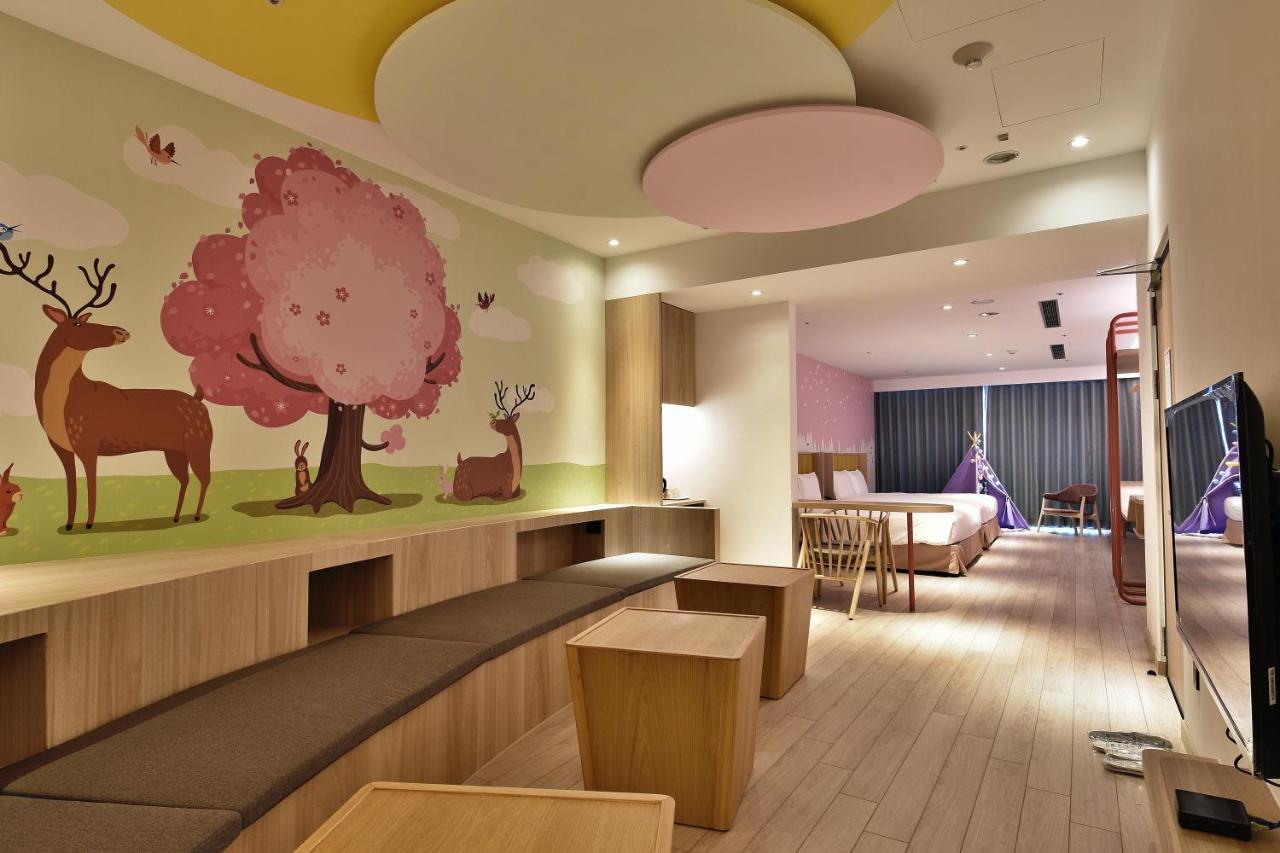 The Brick Hotel Taibao Bagian luar foto